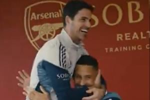 他留下😍 萨利巴与阿森纳续约5年，阿尔特塔激动地将其抱在怀中