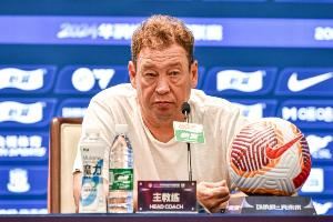 斯卢茨基：亚冠不单纯为了我们的球迷，也是为所有中超俱乐部而战