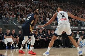 融入很快！贝9中6&三分6中4射落21分&正负值+27 上场3中0得0分