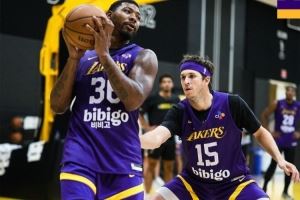 雷迪克：斯玛特因生病缺席了今天的球队训练