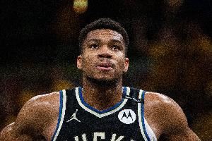 自字母哥以来 雄鹿近11届选中新秀无一得到续约合同