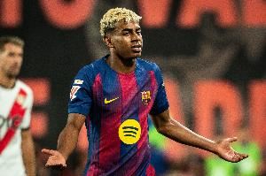 记者：诋毁亚马尔的谣言令人恼火，他拥有顶级的职业态度