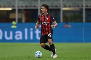 隆戈：亚沙里进行个性化训练，明日他与埃斯图皮尼安将参加合练